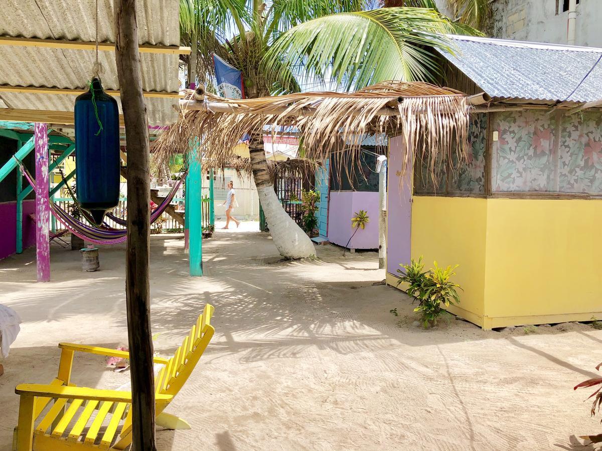 Tropical Oasis Hostel Caye Corker Zewnętrze zdjęcie