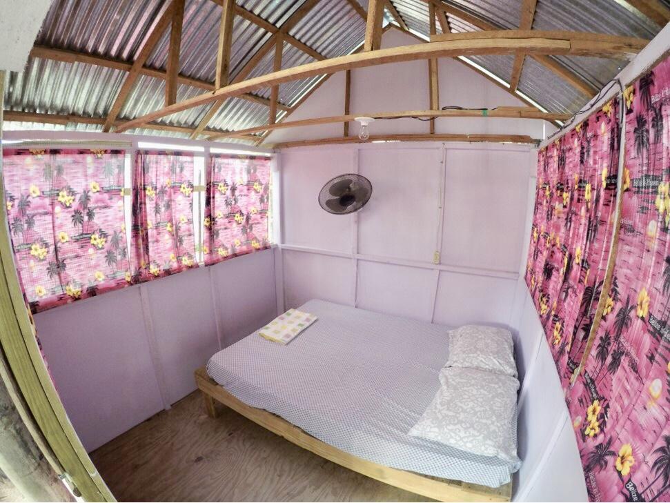 Tropical Oasis Hostel Caye Corker Zewnętrze zdjęcie